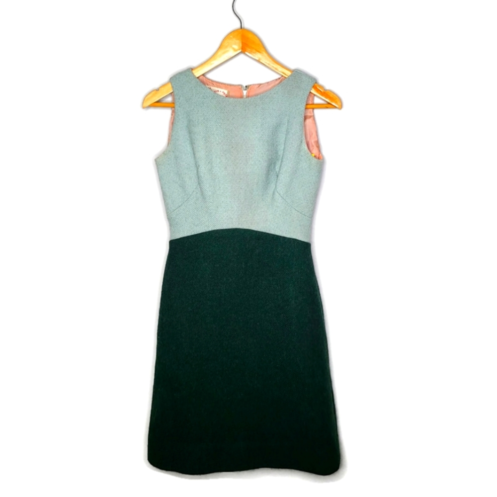 1960s Peck & Peck Fifth Avenue NY Sleeveless Green Wool Vintage Dress
